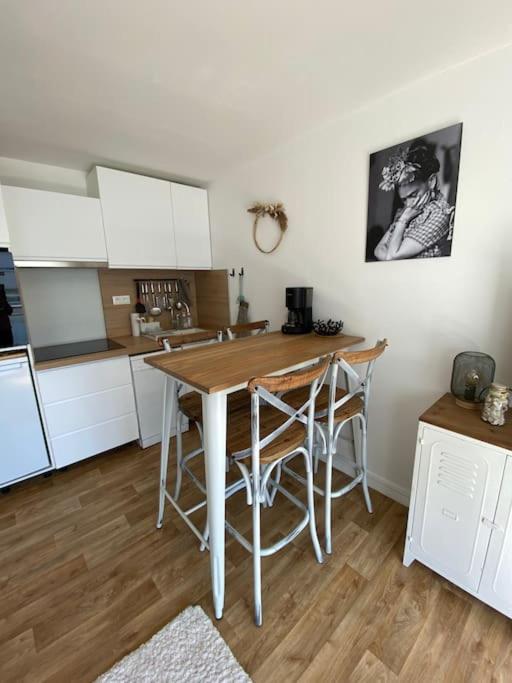 Petit Cocon A 50 M De La Apartment